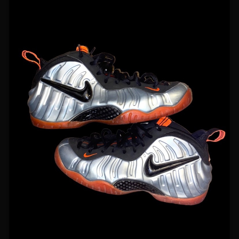 Nike Air Foamposite Pro
Bright Crimson